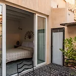 Sanbartolomeo Casa & Putia 4*
