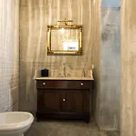 Sanbartolomeo Casa & Putia 4*