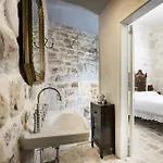 فندق مبيت وإفطار Sanbartolomeo Casa & Putia شيكلي