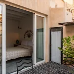 Sanbartolomeo Casa & Putia 4* شيكلي