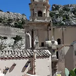 فندق مبيت وإفطار Sanbartolomeo Casa & Putia شيكلي