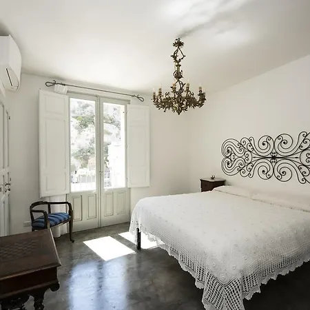 Bed & Breakfast Sanbartolomeo Casa & Putia